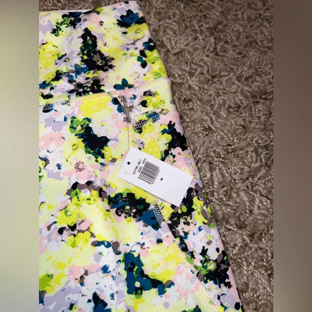 NWT!! Old Navy High-Waisted PowerSoft Side-Pocket Crop Leggings - Sz M - Picture 5 of 10